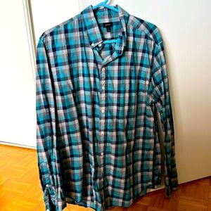 Men’s casual J.Crew button up shirt.